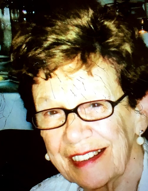 Obituary of Evelyn Rosenburgh