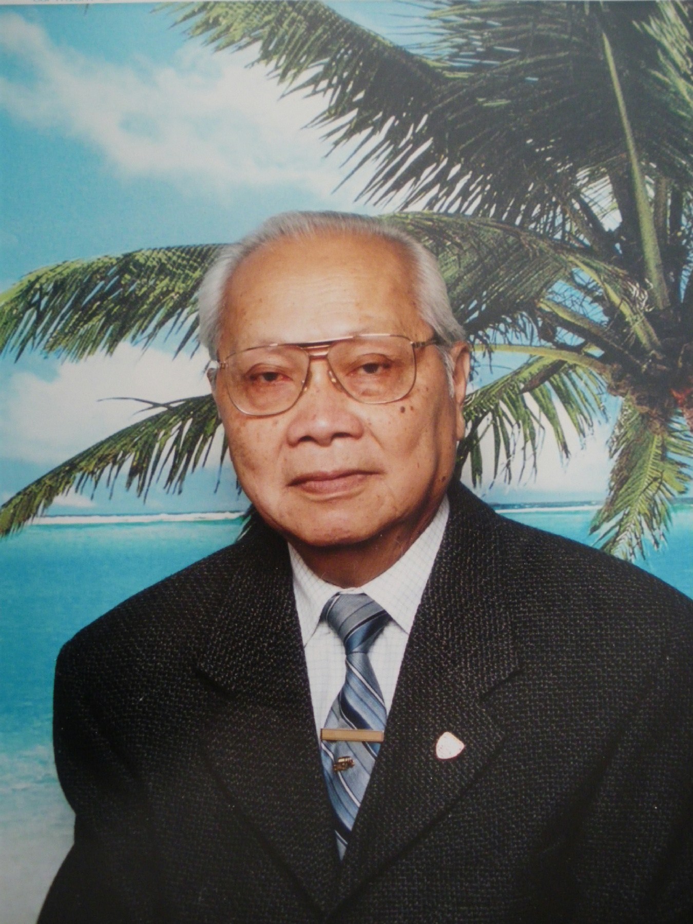 Obituary of Van Bau Huynh