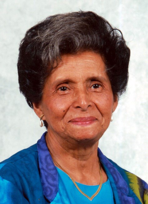 Obituario de Ofelia M. Salazar