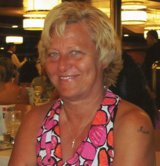 Obituary of Tena Davis