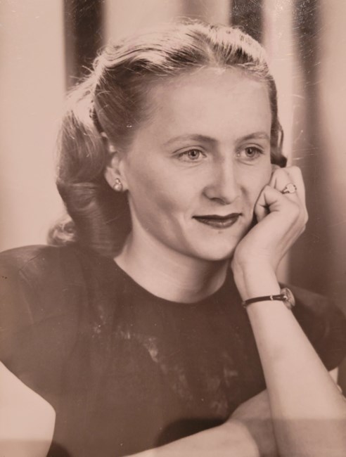 Obituary of Mrs. Kathryn Beatrice Canitz