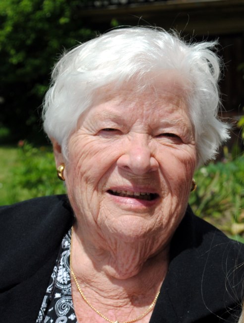 Obituary of Jacquelyn K Staples