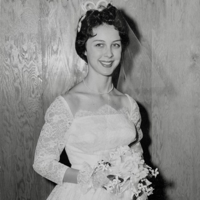 Obituary of Evelyn "Vivian" Williamson