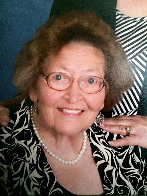 Obituary of Lillian Branecky Holubec