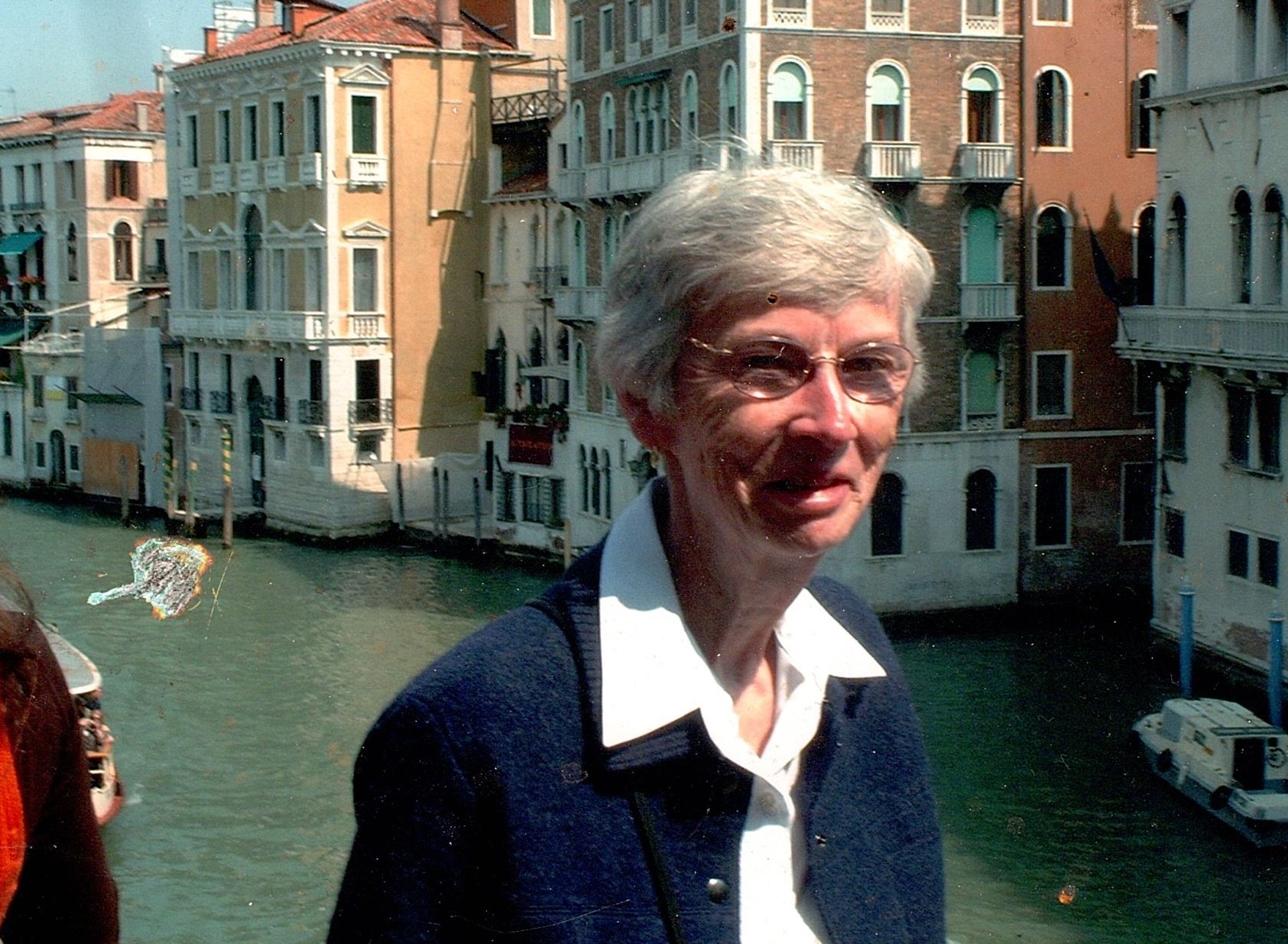 Obituary of Lois A. Russell