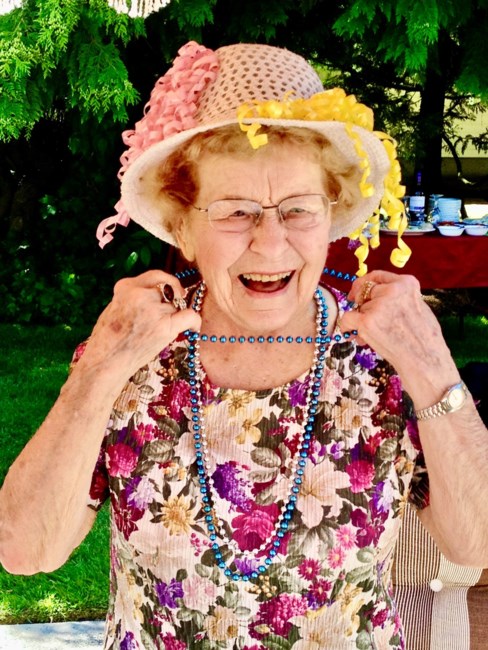 Obituary of Elinor Ruth Sanders