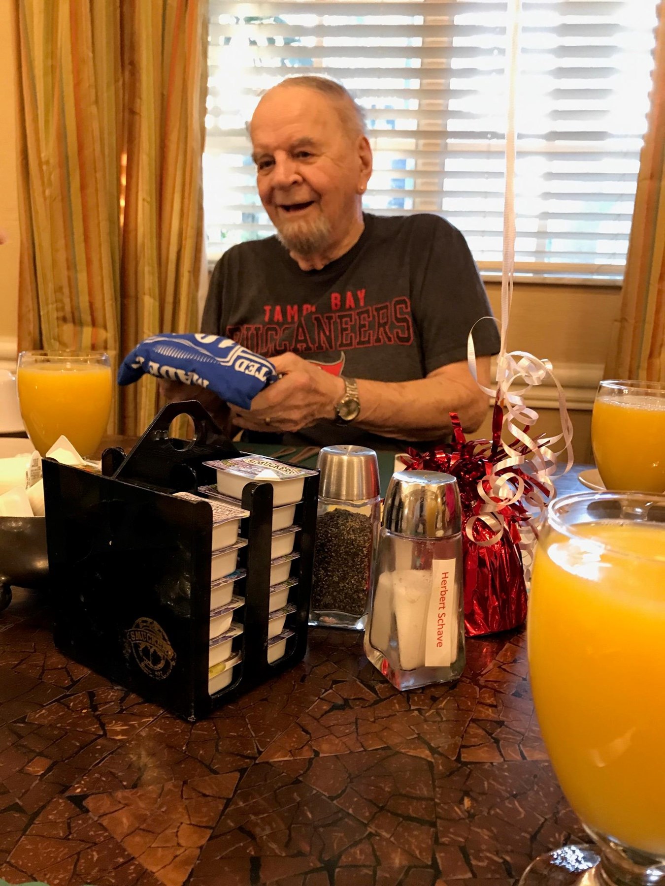 Obituary of Herbert Edward Schave Jr.