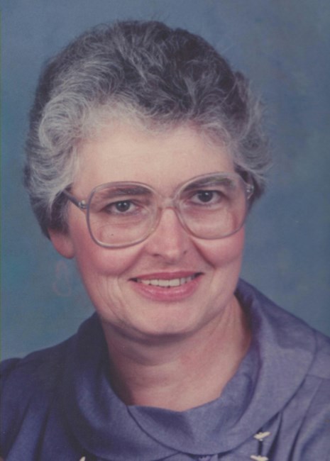 Obituario de Helen M. Draper