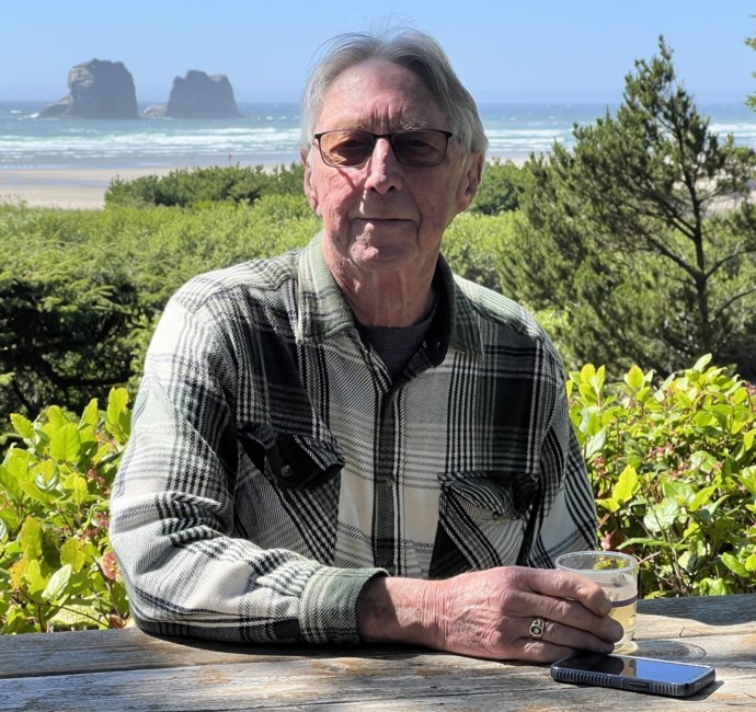 Obituary of Harold Charles Hendryx