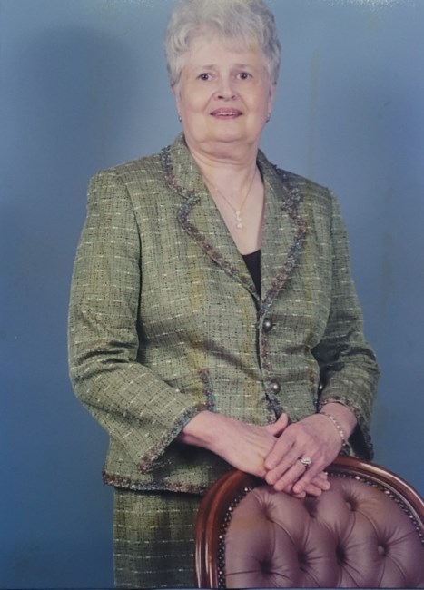 Obituary of Lucy Busa Holiday