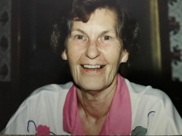 Obituario de June Elizabeth Herbert