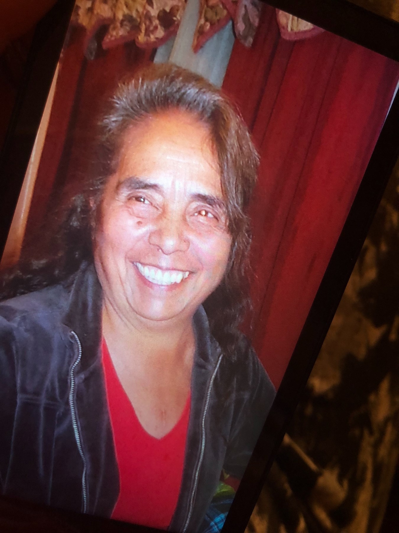 Obituary of Esperanza Lopez de Flores