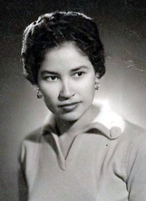 Obituario de Carmen Consuelo Burns