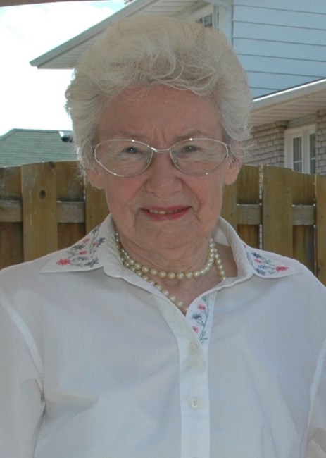 Obituary of Carmen Whiteside (née Renaud)