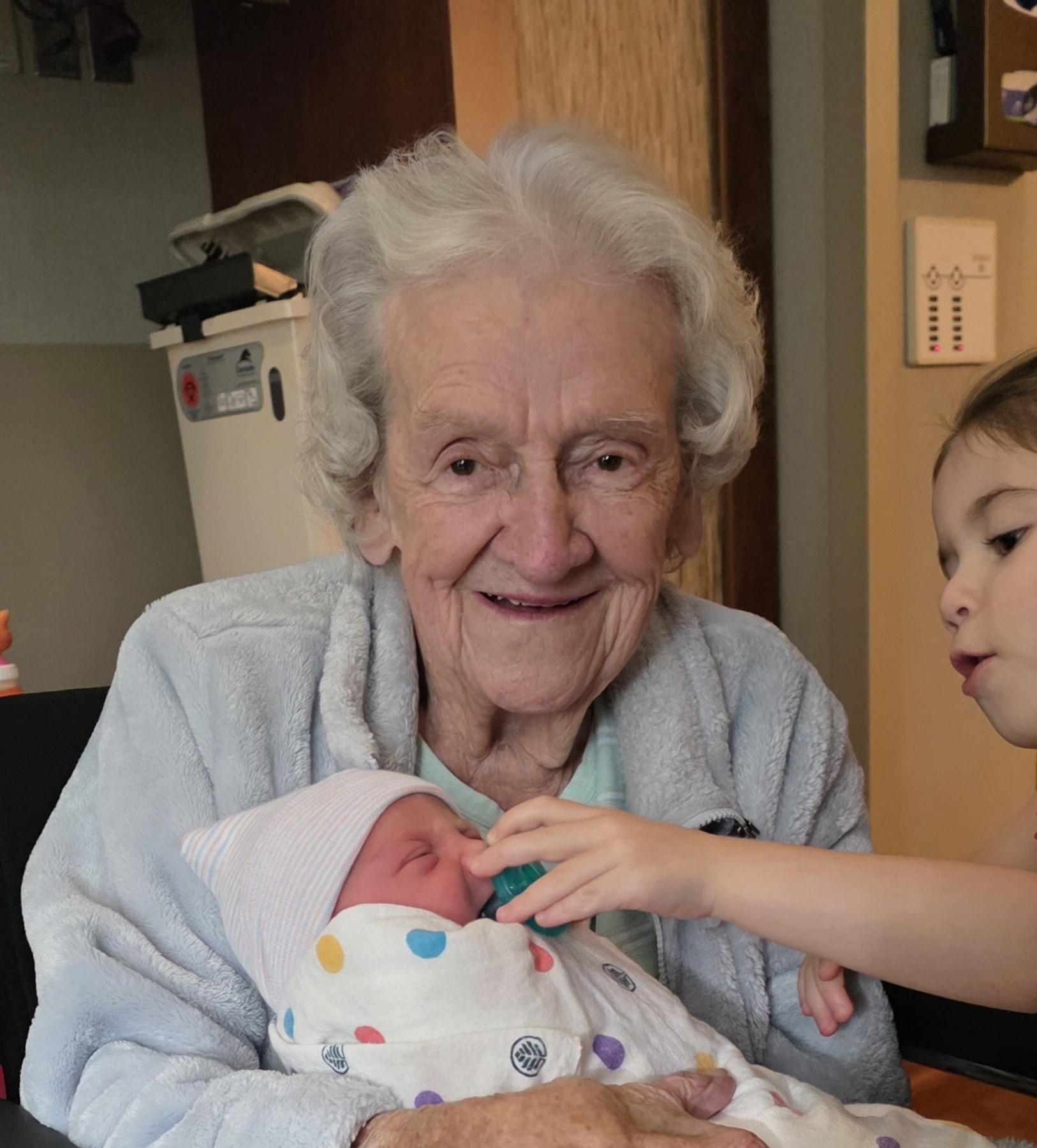 Obituary of Evelyn L. (Jacobs) Pelletier