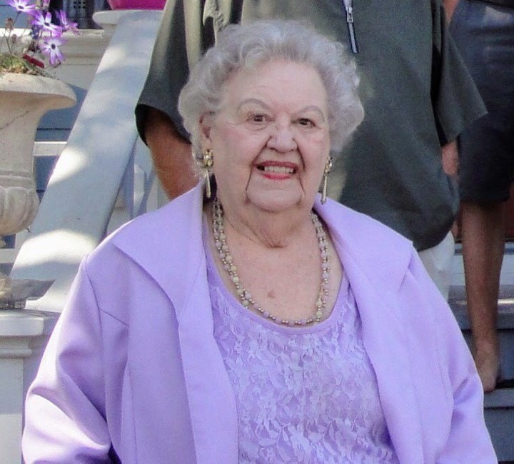 Obituary of Eleanor Claire Edwards