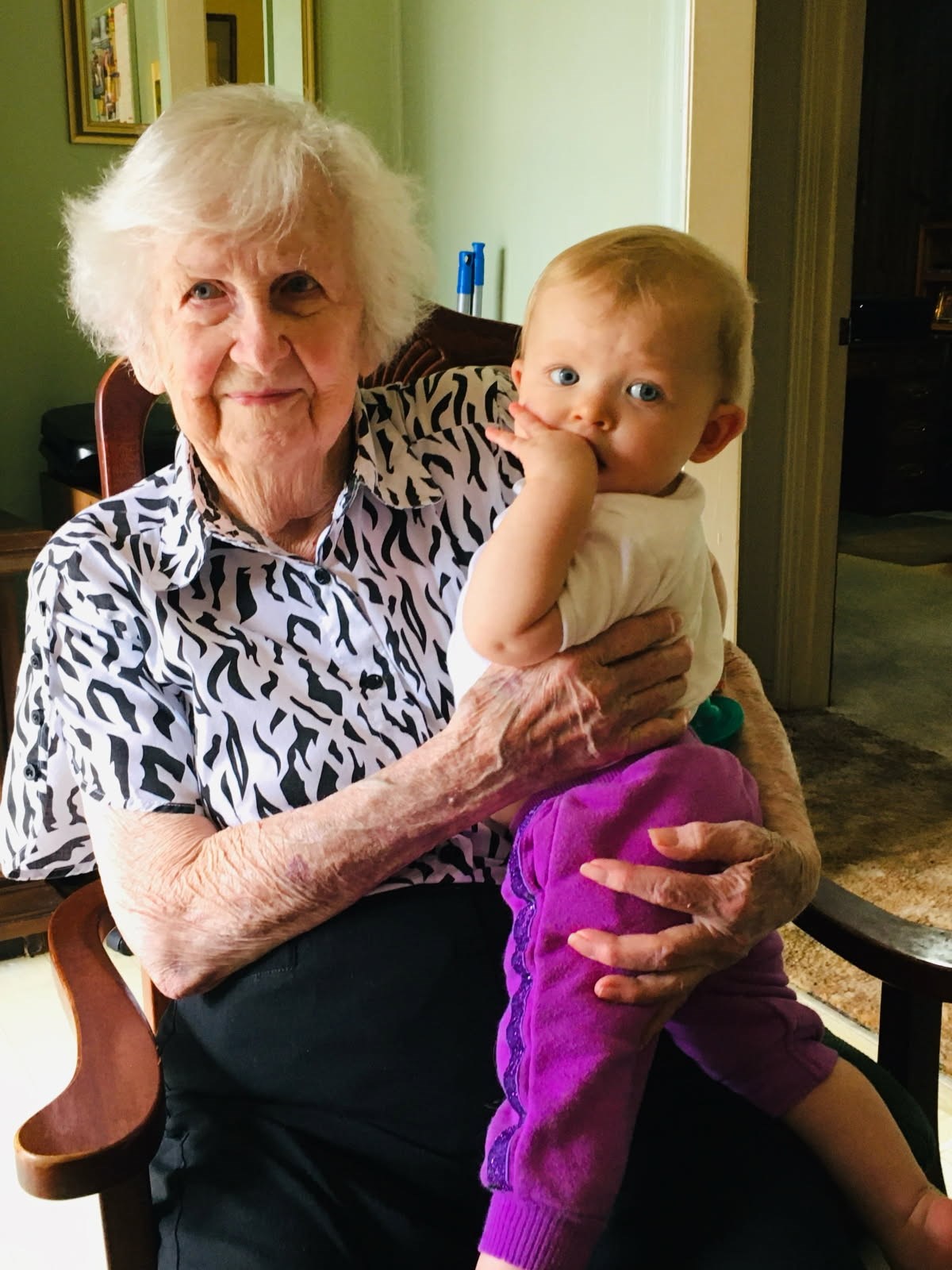 Obituary of Louise Hoffman