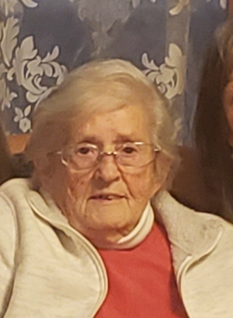 Obituario de Mary Ann Dorothy Mayor