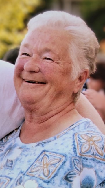 Obituary of Roseanne Mae Ross