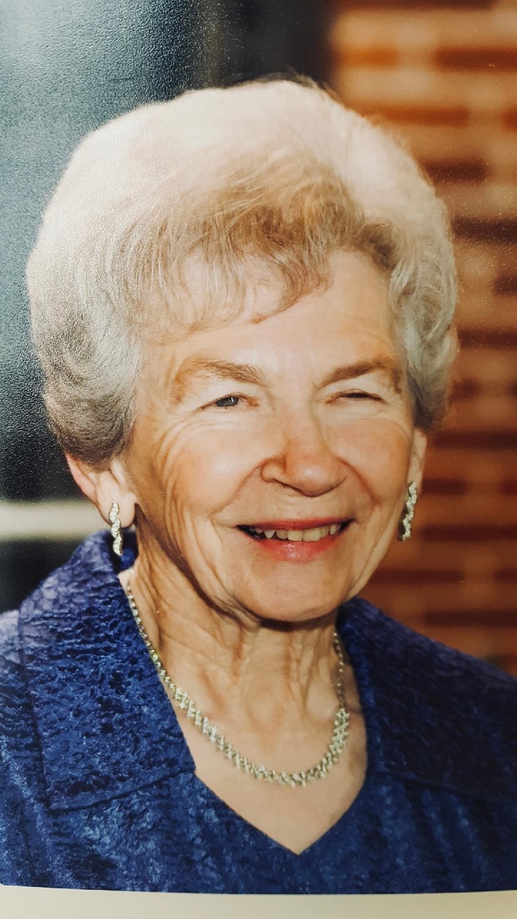 Obituary of Lorraine Lucille Scribner