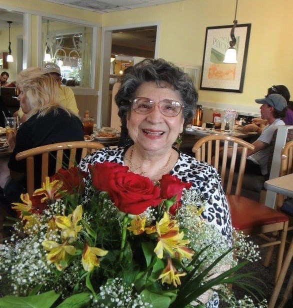 Obituary of Maria Elena Benavides