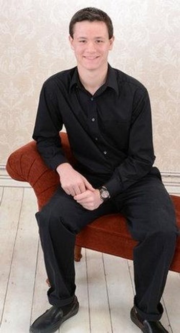 Obituary of Devin Thomas Raynor