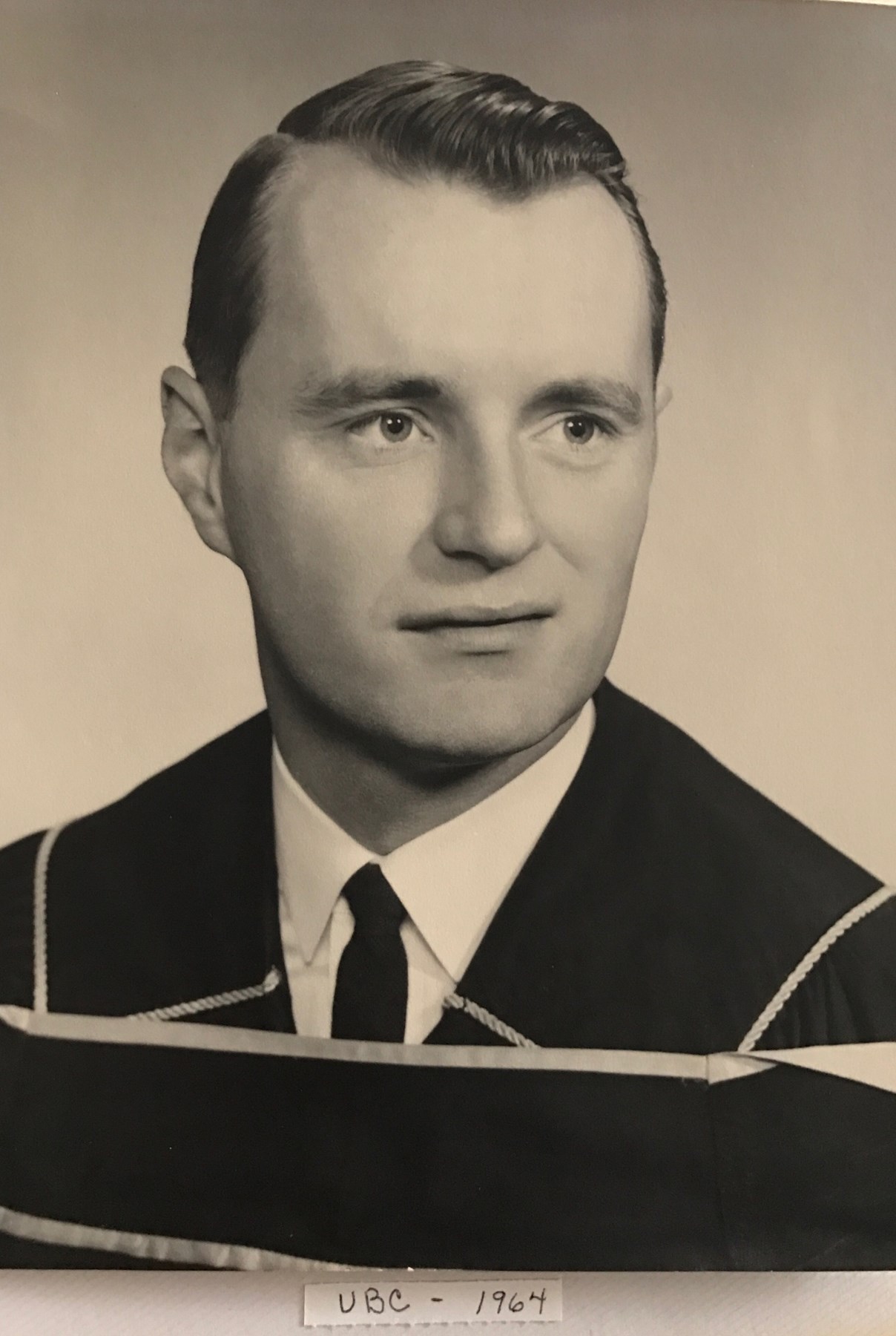 Obituary of Robert Warner Hadden