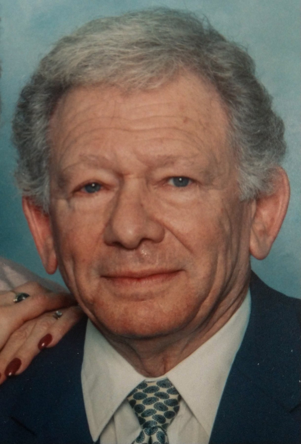 Obituary of W. Bradley Hollis