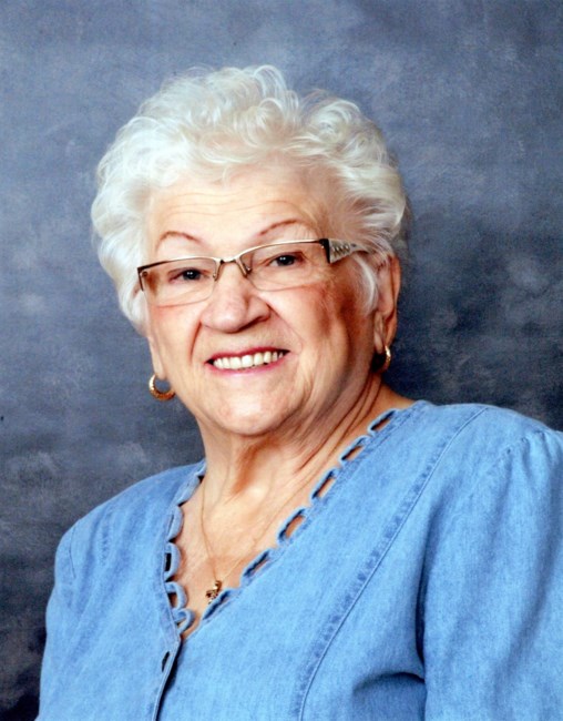 Obituary of Genevieve Stella Karoly (Symak)