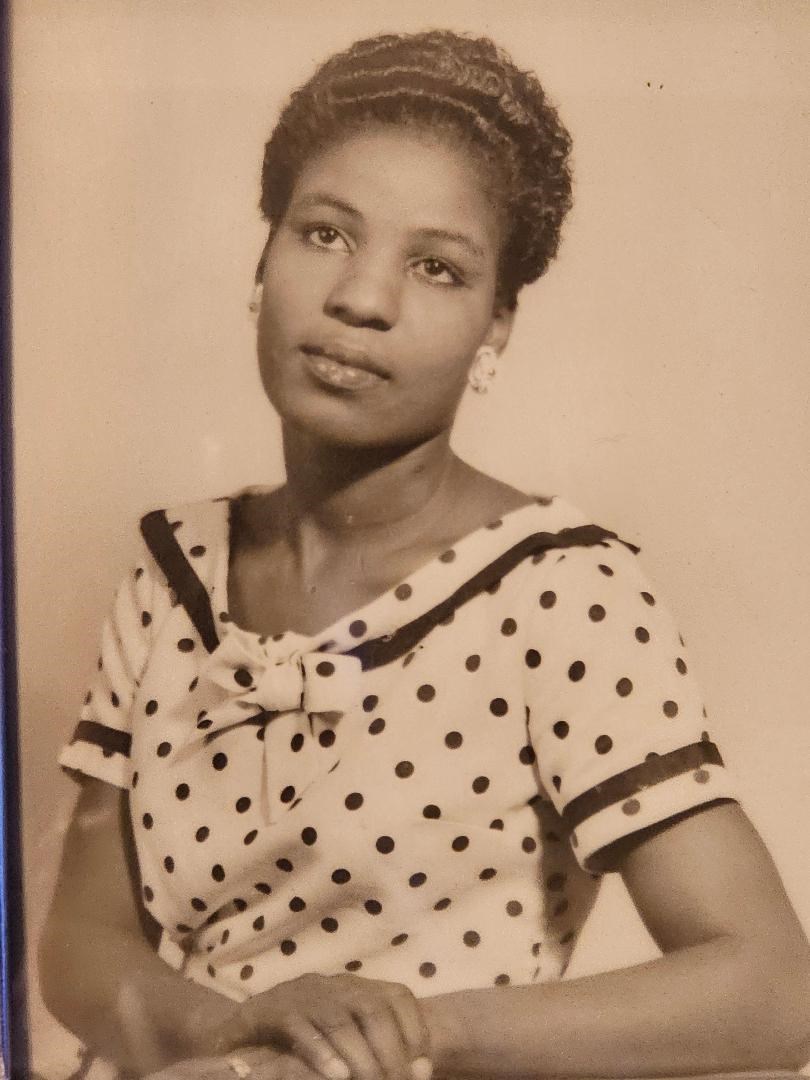 Obituary of Mary Wilson Waters