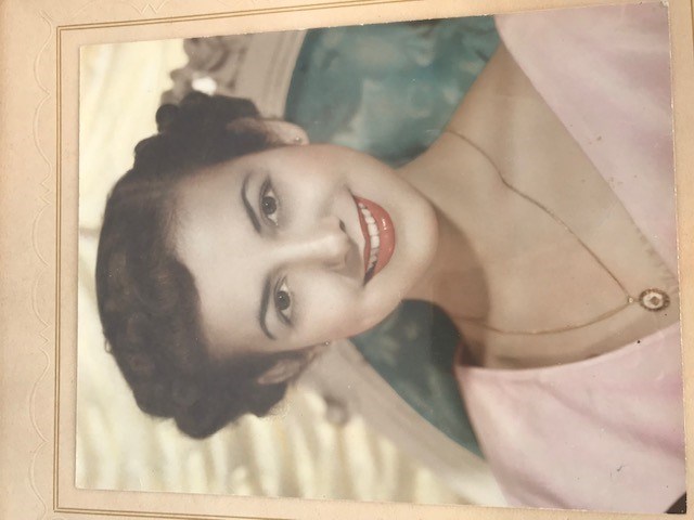 Obituario de Amanda Garza Flores