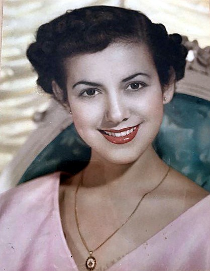 Obituario de Amanda Garza Flores