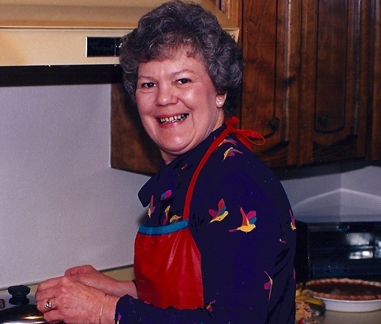 Obituario de Carolyn June Christensen Warner