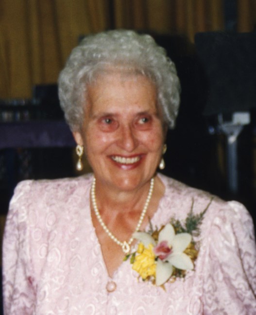 Obituary of Helen Traverse