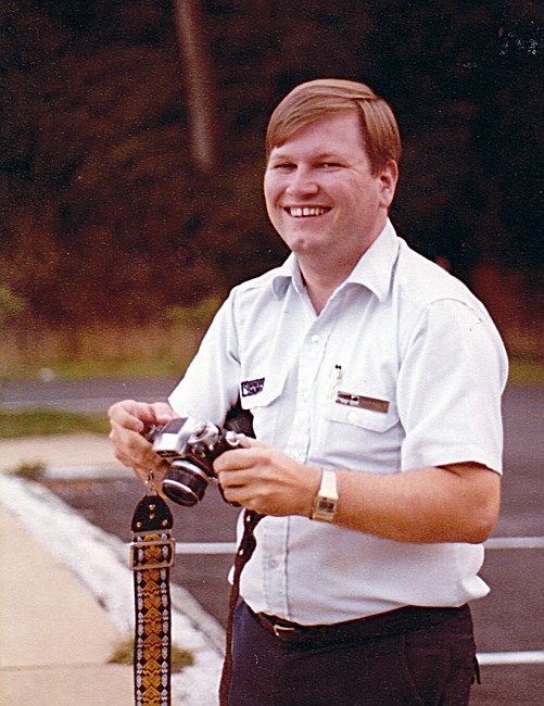 Obituary of Charles Edward Robbins Jr.