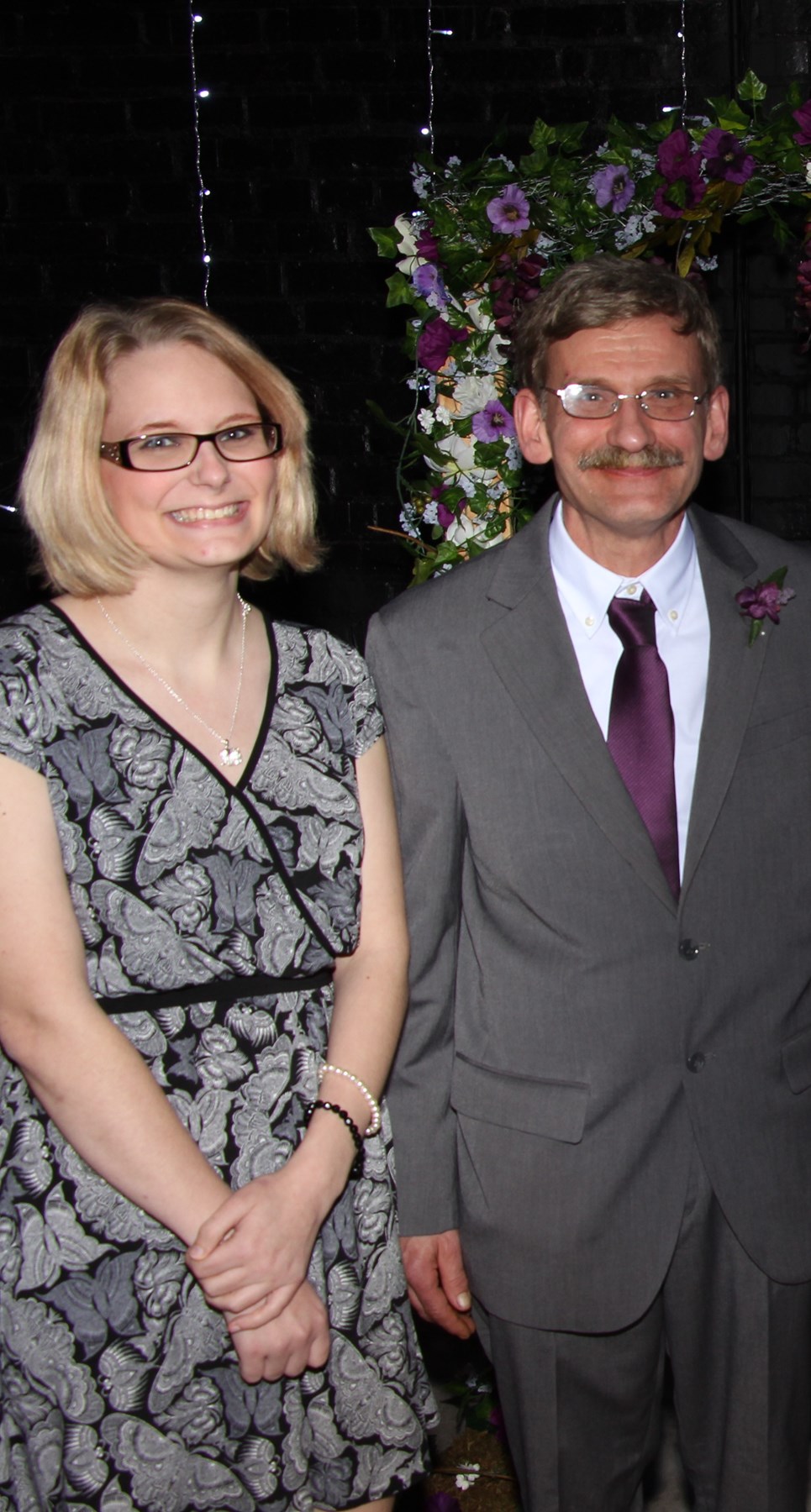 Obituary of Roy Michael Holthof & Anna Elaine Holthof