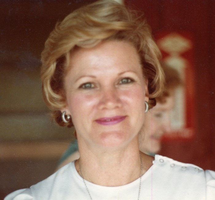 Obituary of Regina Lee"Jeanie"Hall