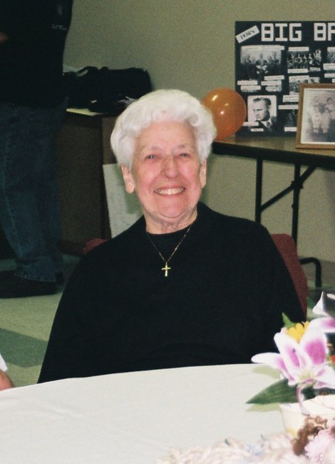 Obituario de Dorothy Helene Pinder