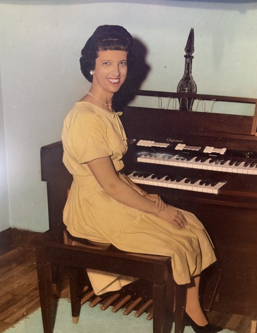 Obituario de Joyce Maxine Courington