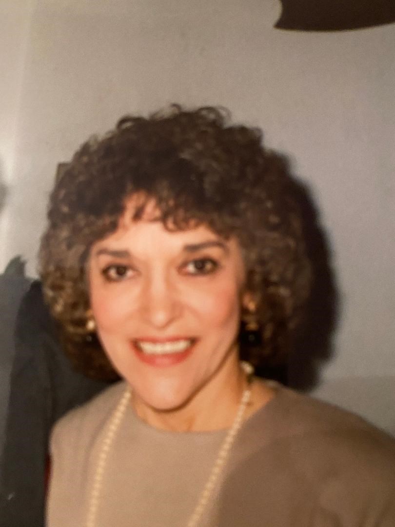 Obituary of Maria Axotis