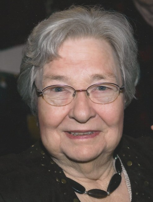 Obituary of Evelyn Barton
