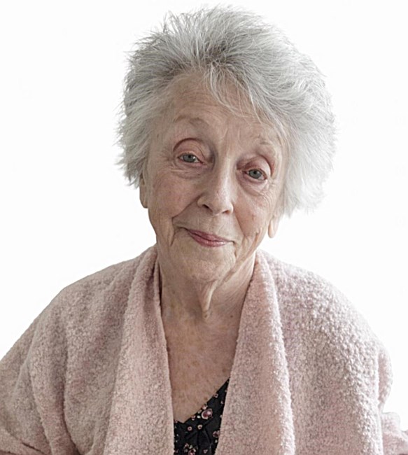 Obituary of Heidi Helene Holmes