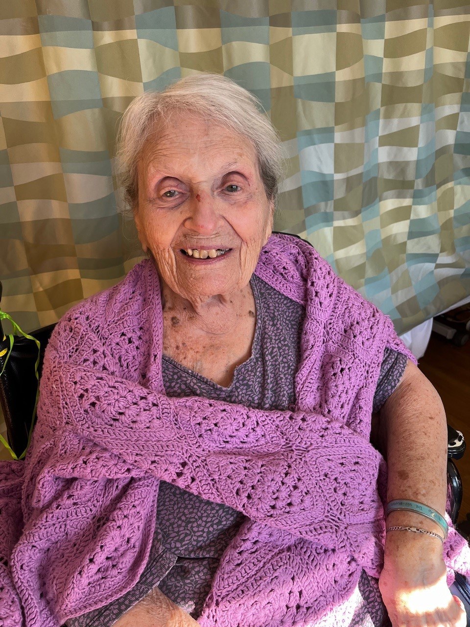 Obituario de Beverly Hochman