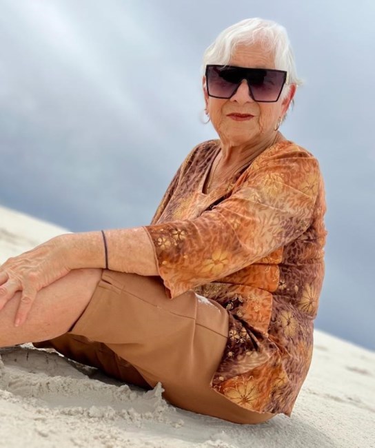 Obituary of Esther Mendoza