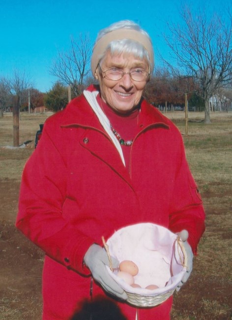 Obituary of Mavis "Dee" Johnson Holmes