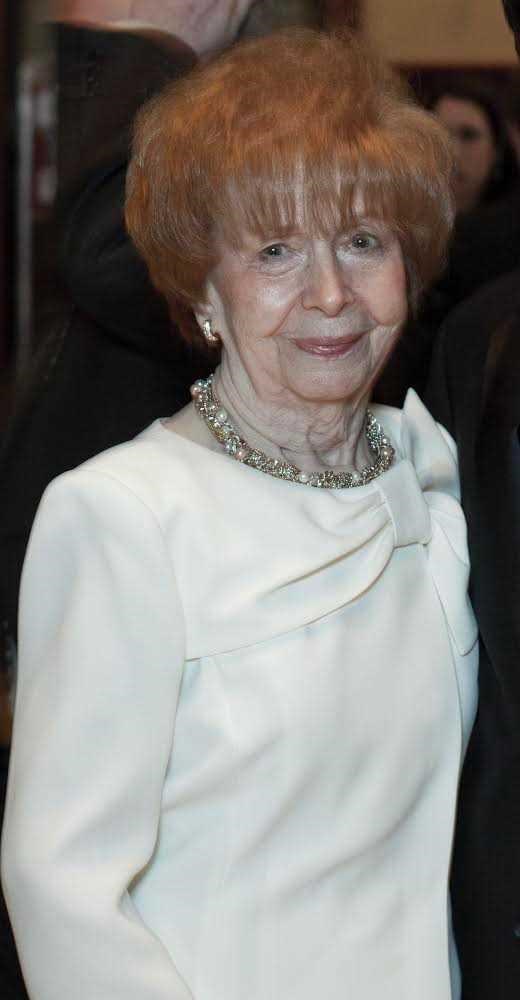 Obituary of Evelyn Leale