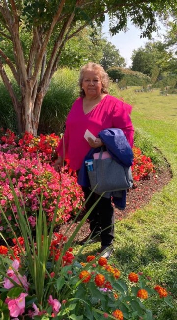 Obituary of Maria Leticia de la Rosa