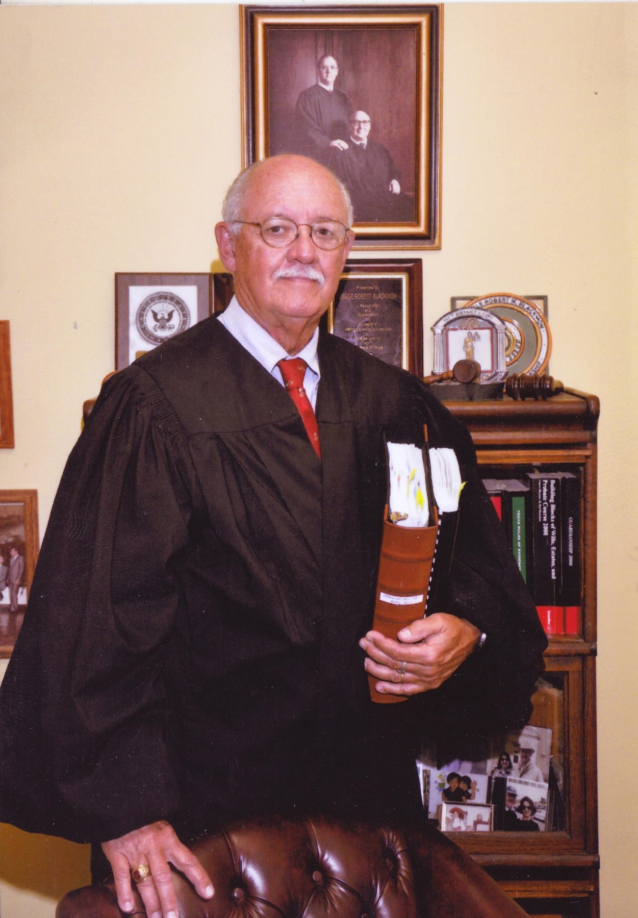 Obituario de The Honorable Robert M. Blackmon