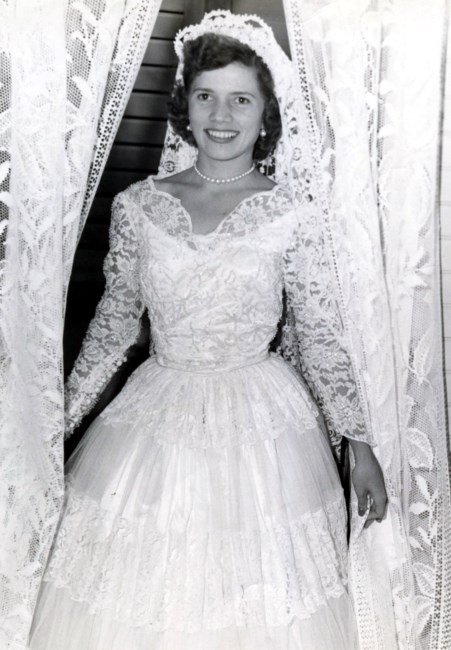 Obituary of Aida Theresa Houst