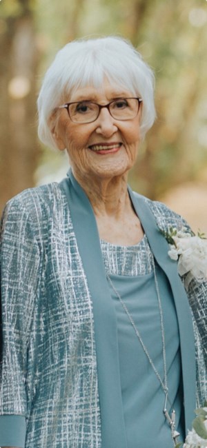 Obituary of Iris Marie Riley (nee Kucey)